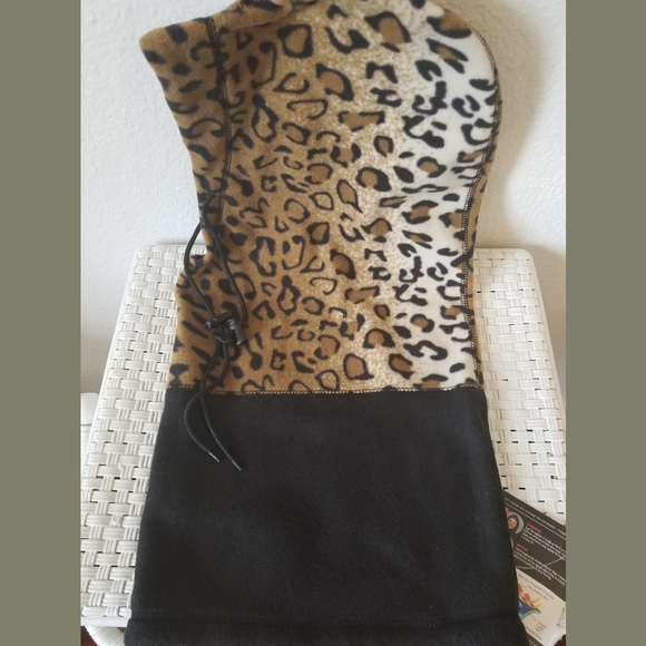 Arctic Summit Animal Print 6 in 1 Fleece Hood NWT - Picture 5 of 6